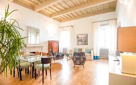 Beatrice Apartment By Firenze Prestige